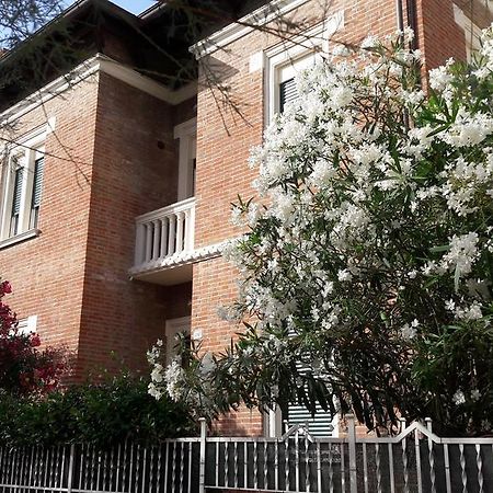 Appartamento In Villa Пезаро Екстер'єр фото